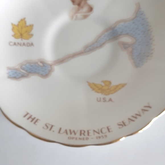 1959 H.M. Queen Elizabeth II saucer - Picture 5 of 11